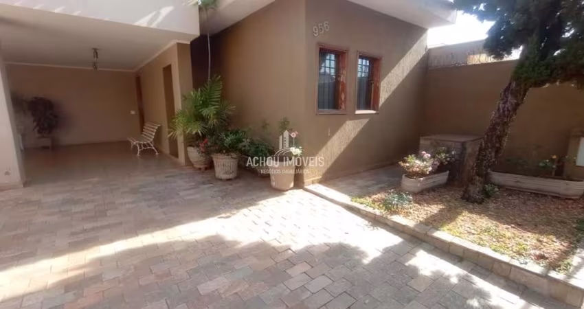 Casa para Venda em Jaboticabal, Nova Jaboticabal, 3 dormitórios, 1 suíte, 2 banheiros, 4 vagas