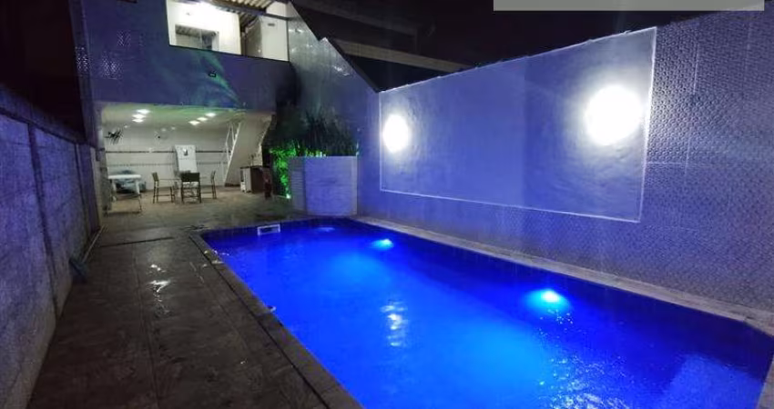 Casas no Litoral para venda em Praia Grande no bairro Vila Tupi