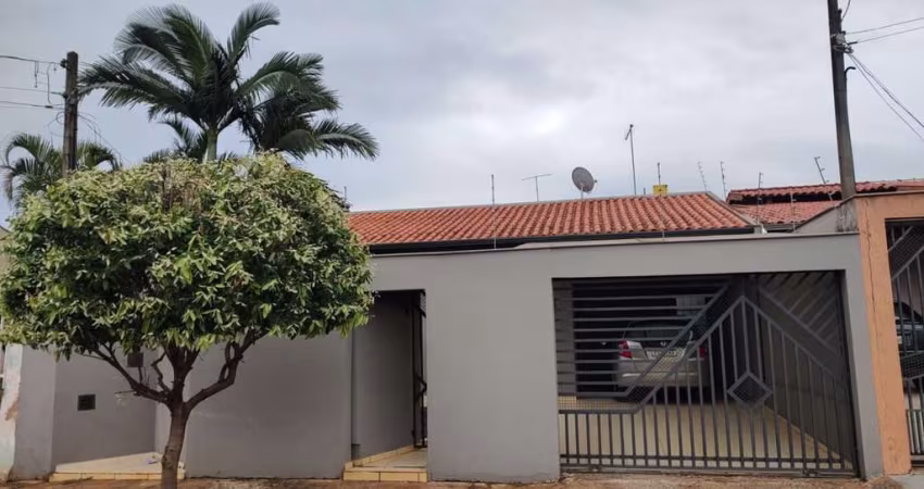 Casa para Venda em Londrina, JD ABUSSAFE, 3 dormitórios, 1 suíte, 2 banheiros, 1 vaga