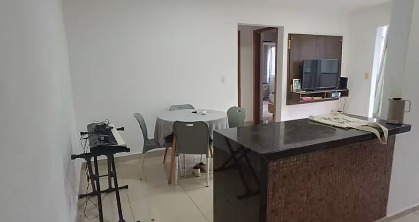 Apartamento de 02 dormitórios, Vila do Cedro, em Camboriú