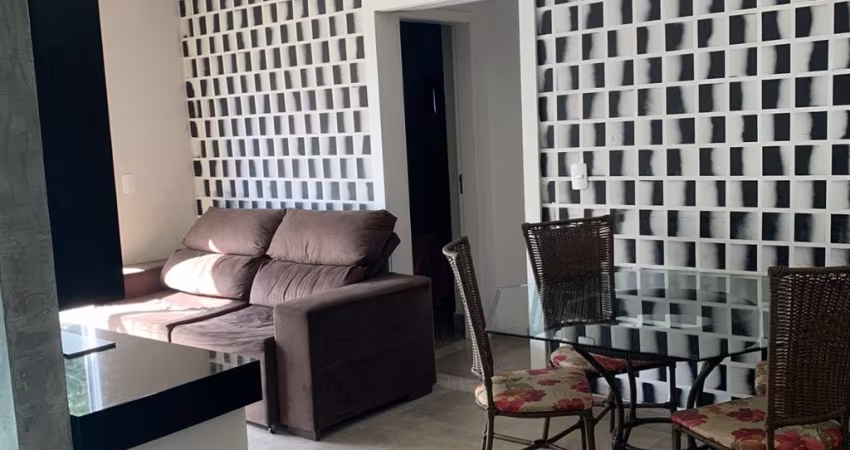 Apartamento de 02 dormitórios, Bairro cedros em Balneário Camboriú/SC