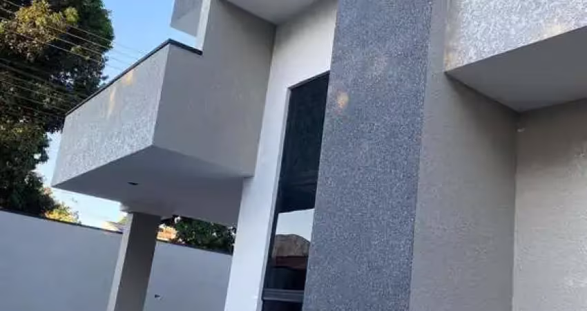 Casa em Conjunto Habitacional Requião  -  Maringá