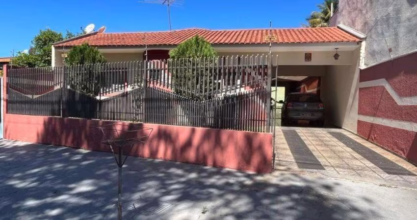 Casa em Conjunto Habitacional Lea Leal  -  Maringá