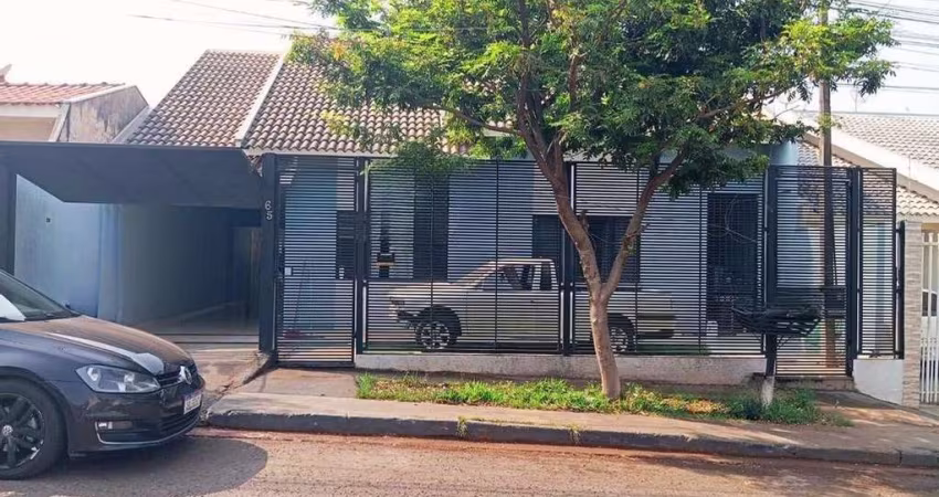 Casa em Loteamento Madrid  -  Maringá