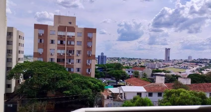 Apartamento em Jardim Tabaete  -  Maringá