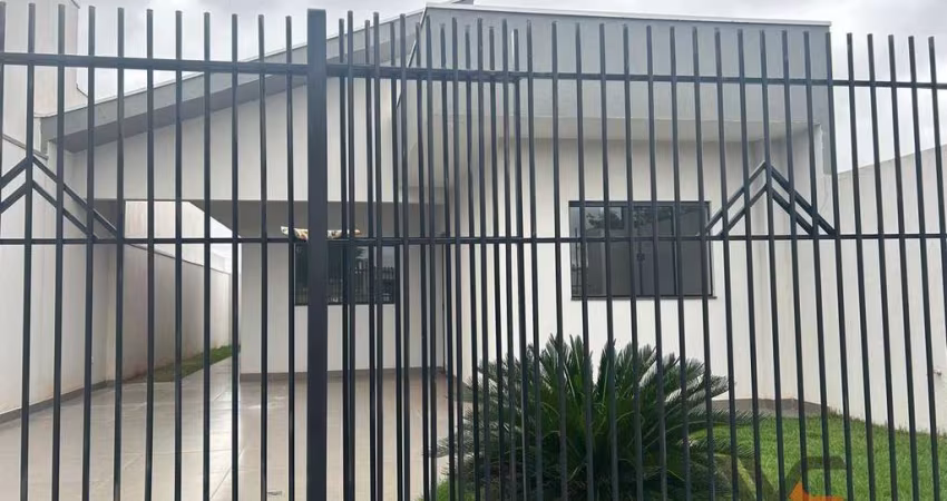 Casa em Conjunto Habitacional Requião  -  Maringá