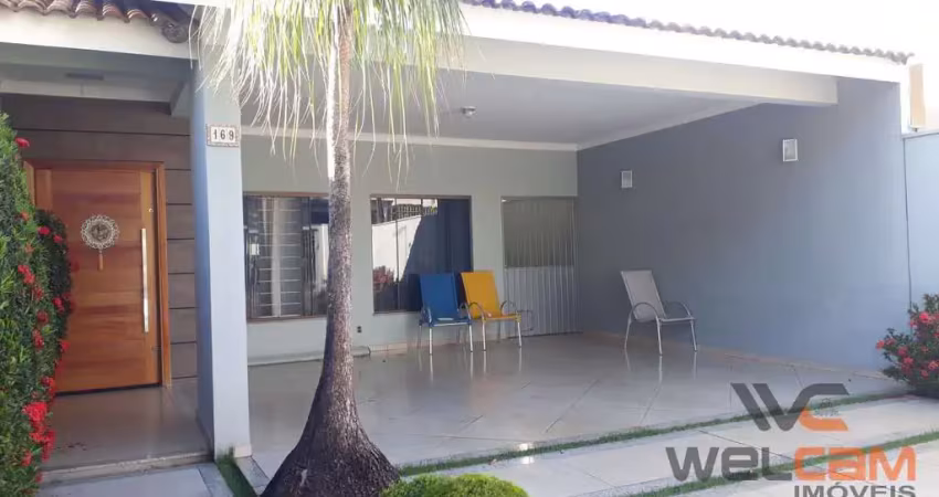 Casa com 3 quartos à venda na Centro, Centro, Mandaguari