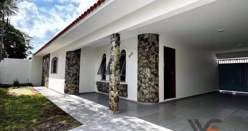 Casa 03 dorm. em jardim américa  -  maringá vendo casa com dois dormitórios, sendo uma suíte master, com closet e banheira de hidromassagem. um banheiro social, sala, copa, cozinha, garagem para cinco