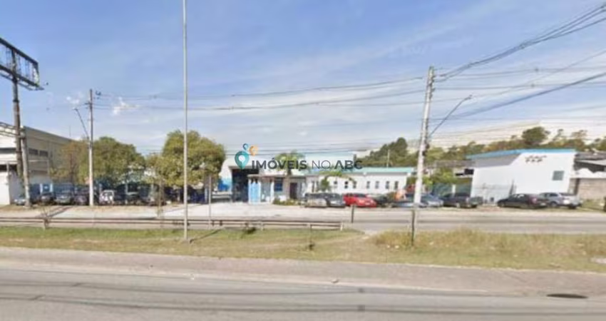 Área Industrial / Galpão a venda em Mauá, 3.700 m² área construida