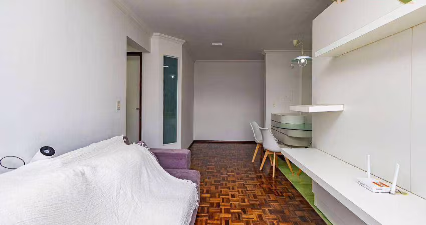 Apartamento  ALto da XV mobiliado reformado 3 quartos 72m² 2 Banheiros 1 Vaga Cristo rei
