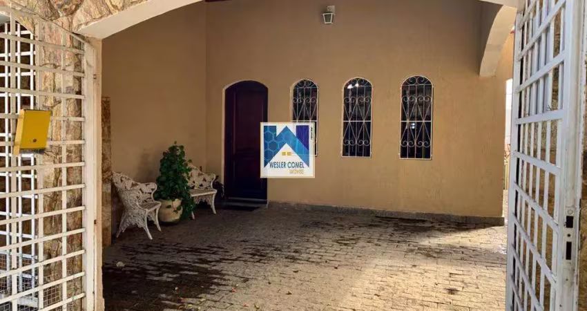 Sobrado com excelente localização para Venda no bairro Vila Vitória, localizado na cidade de Mogi das Cruzes / SP.