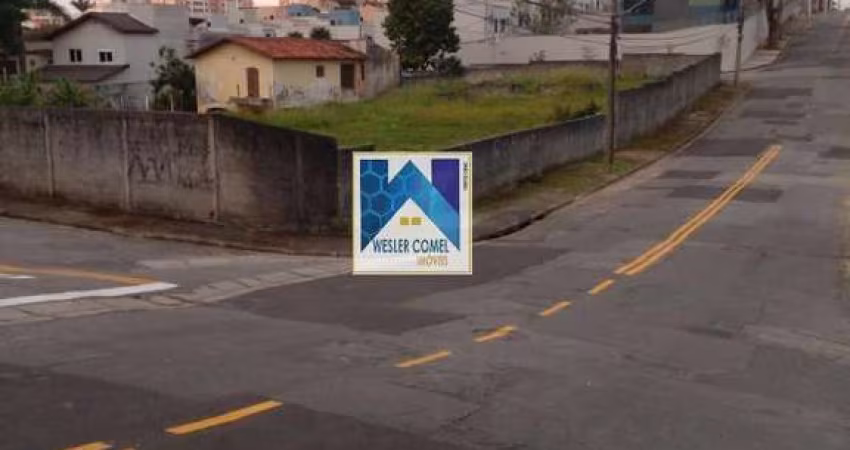 Área Total de 1.210,00 m², Frente do terreno com 55,00 Metros, Fundos do terreno com 22,00 Metros.  Valor do Imóvel R$ 7