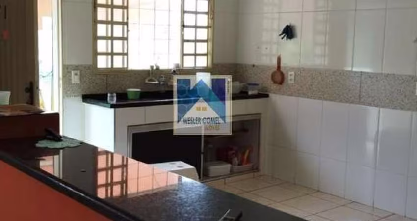 Casa Charmosa com Churrasqueira e Espaço Multiuso em Panorama: Oportunidade Única!