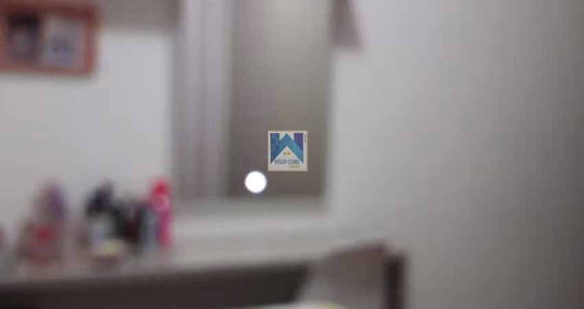 Descubra o conforto e a segurança desta linda casa em condomínio fechado. Com um design moderno e bem distribuído, o imóvel oferece:
