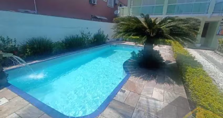 Excelente sobrado à venda com 05 dormitórios, piscina e churrasqueira no jardim helena maria - ref.: 5905