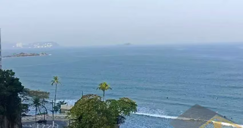 Apartamento alto padrão reformado  frente mar à venda na praia das astúrias - ref.: 5781