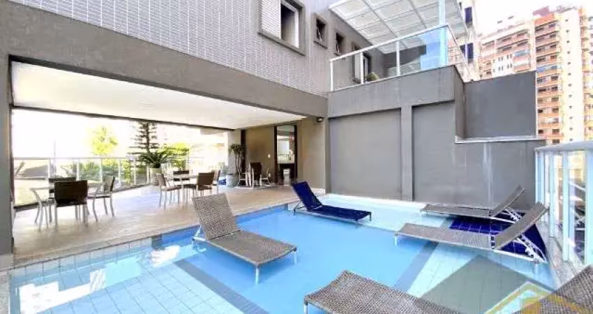 Excelente apartamento reformado para locação na praia das astúrias com 03 suítes e lazer completo - ref.: 5252