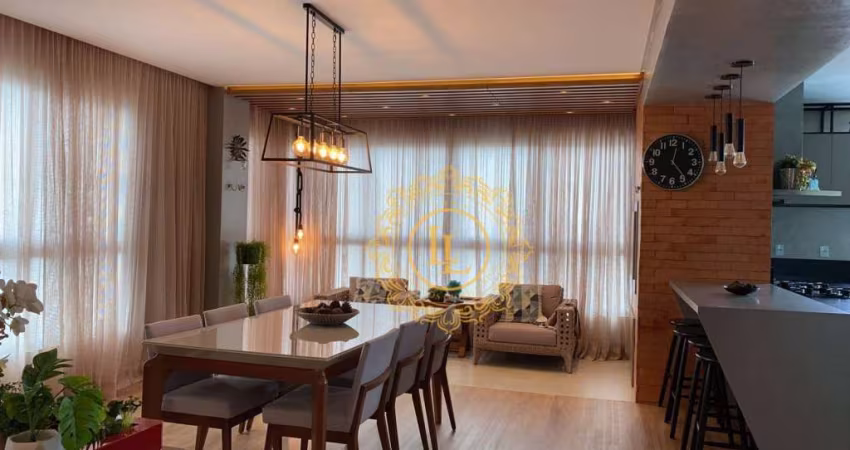 LINDO Apartamento Mobiliado Vista Mar e 04 dormitórios em Meia Praia!
