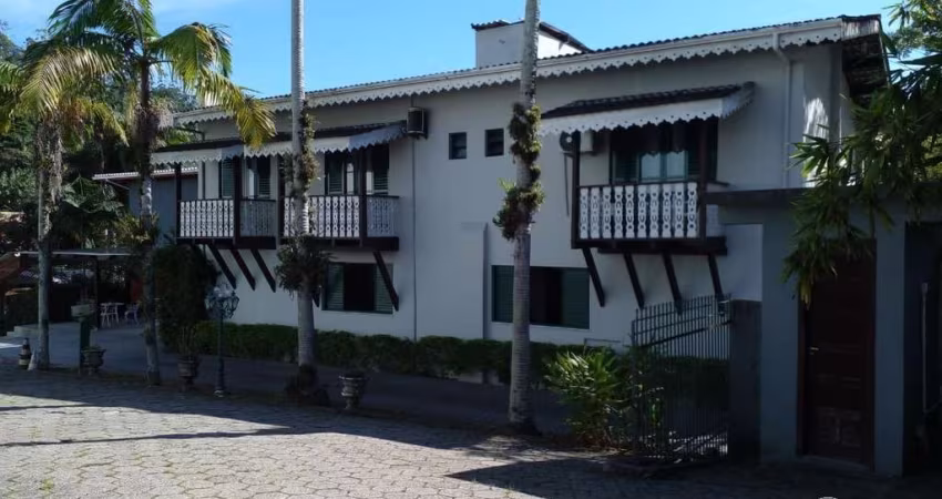 Sala comercial para alugar na Rua Capitão Romualdo de Barros, Carvoeira, Florianópolis