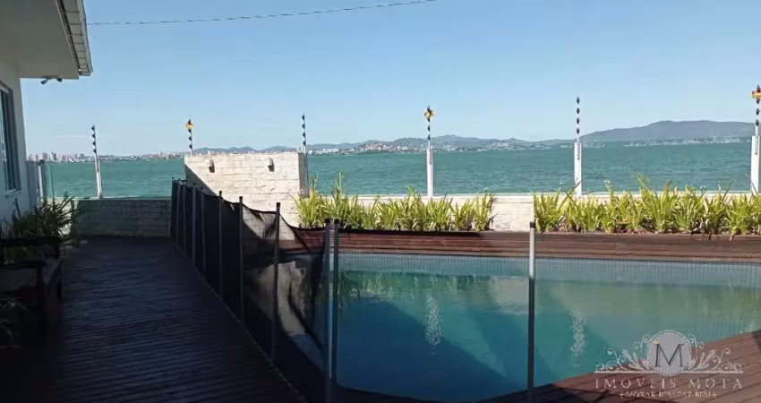Casa com 3 quartos à venda na Rua Assis Brasil, Ponta de Baixo, São José