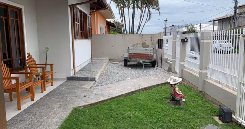Casa com 3 quartos à venda na Rua Hélio Cirillo Barcelos, Carianos, Florianópolis