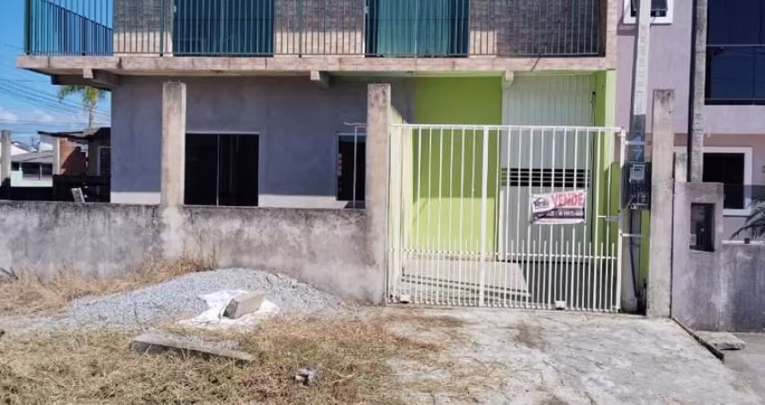 Sobrado com ponto comercial