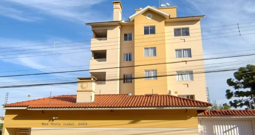 Apartamento com 102m² privativos, semi mobiliado.