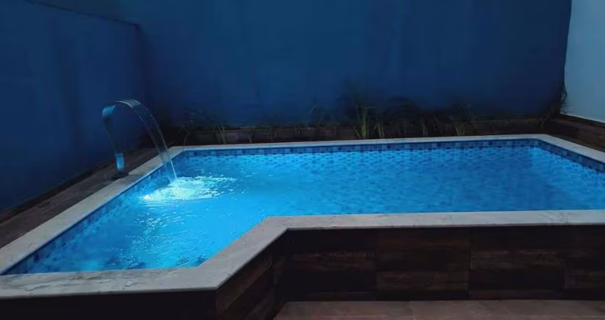 EXCELENTE IMÓVEL COM PISCINA EM ITANHAÉM