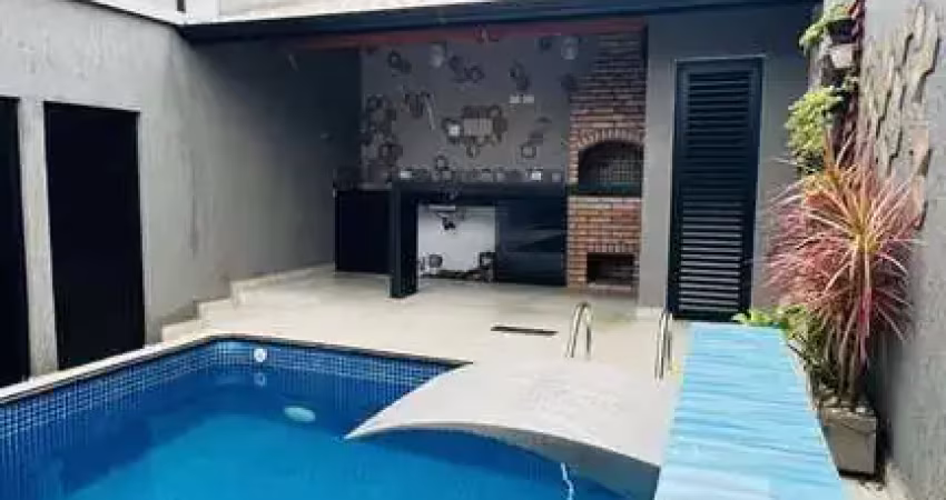 Casa de condominio com area gourmet e piscina na pg!