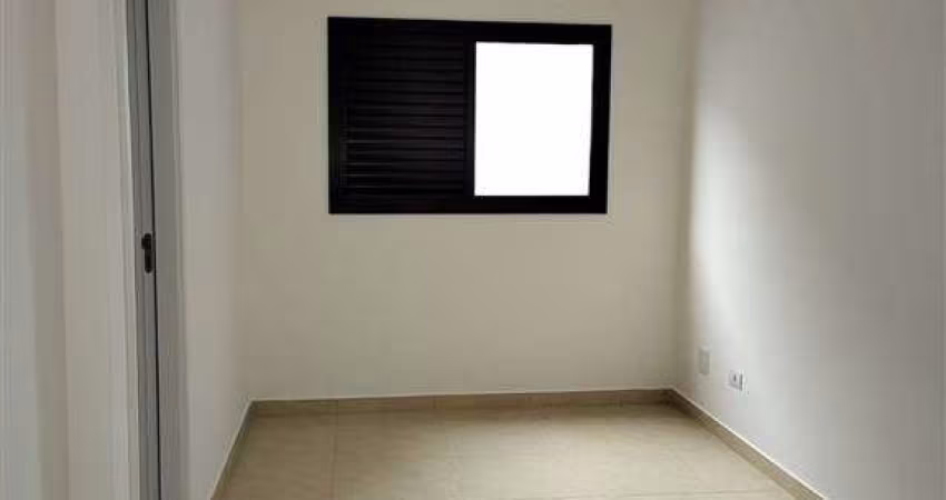 Casa à Venda em Vila Anhaguera, Mongaguá - SP