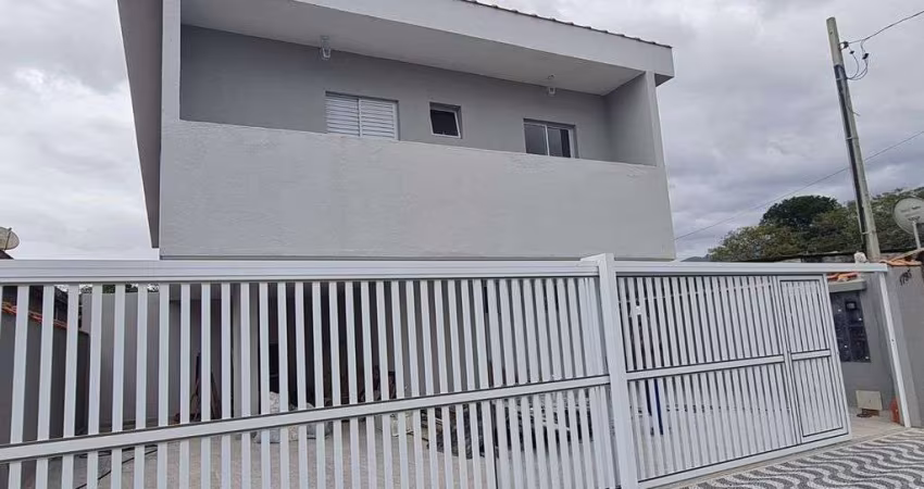 Sobrado espetacular com três quartos sendo uma suíte no bairro Ribeirópolis