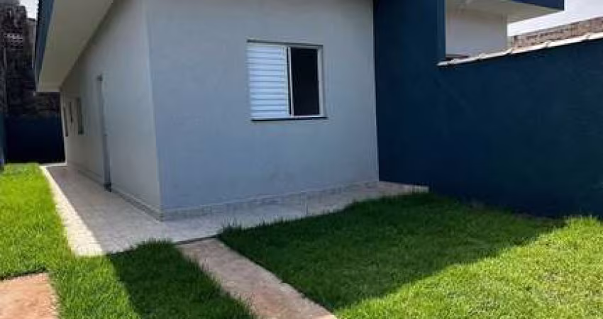 CASA TERREA NOVA À VENDA  EM ITANHAEM!