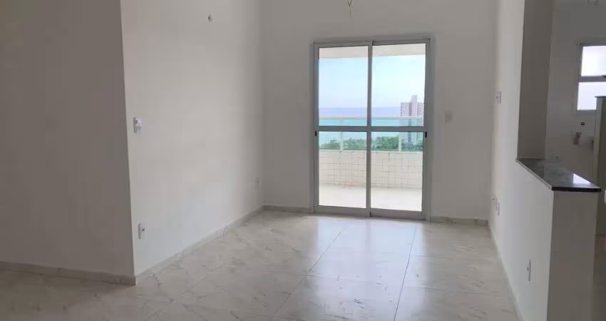 Novo, moderno e a 280 metros do mar — viva com elegância em mirim