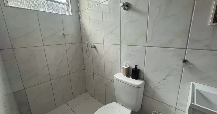 Casa térrea 2 dorms com suíte, churrasqueira e 2 vagas – caiçara