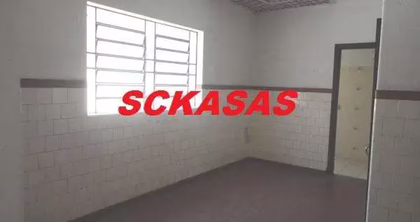 TERRENO COM 3 CASAS, SENDO 2 EDÍCULAS