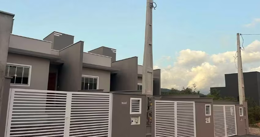 Casa Geminada a venda no Bairro Três Rios do Norte