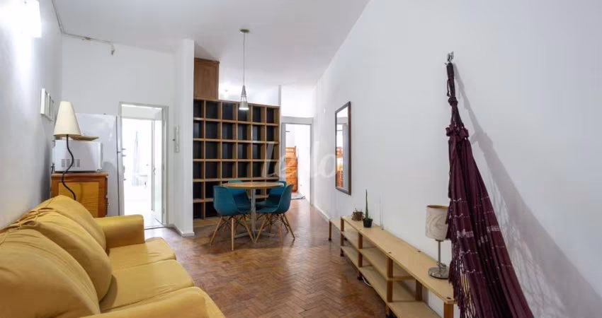 Apartamento com 2 quartos para alugar na Avenida Ipiranga, --, República, São Paulo