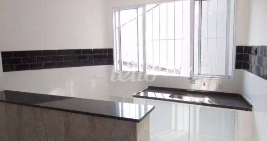 Casa com 2 quartos para alugar na Rua Cafesópolis, --, Vila Bertioga, São Paulo