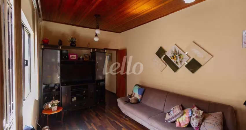 Casa com 4 quartos para alugar na Rua Cesário Ramalho, --, Cambuci, São Paulo