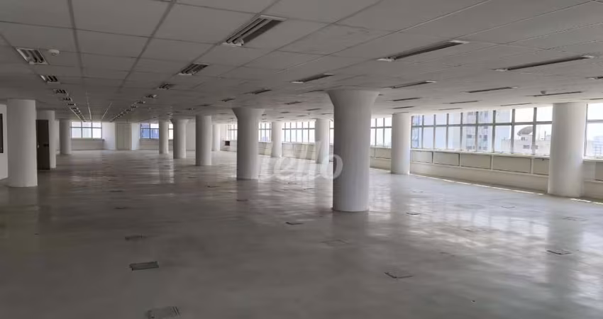 Sala comercial com 4 salas para alugar na Rua Pedro Américo, --, República, São Paulo