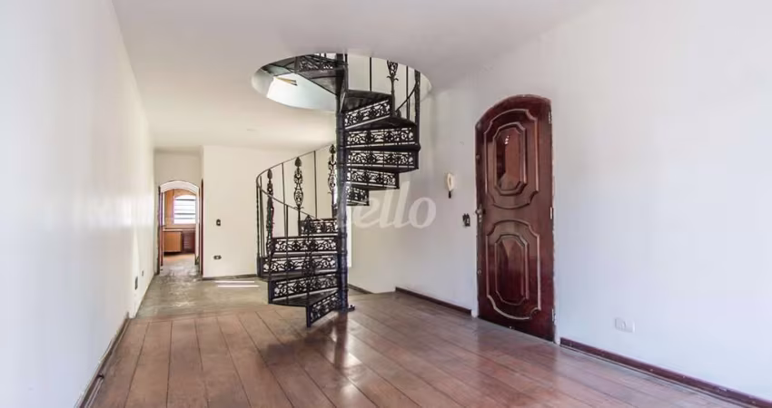 Casa com 3 quartos para alugar na Rua Barão do Serro Largo, --, Vila Regente Feijó, São Paulo