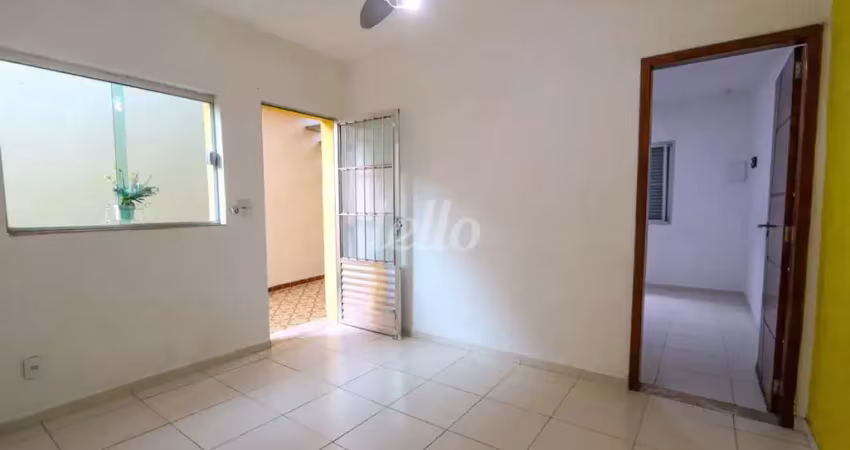 Casa comercial com 4 salas para alugar na Rua José de Azevedo Marques, --, Vila São Domingos, São Paulo