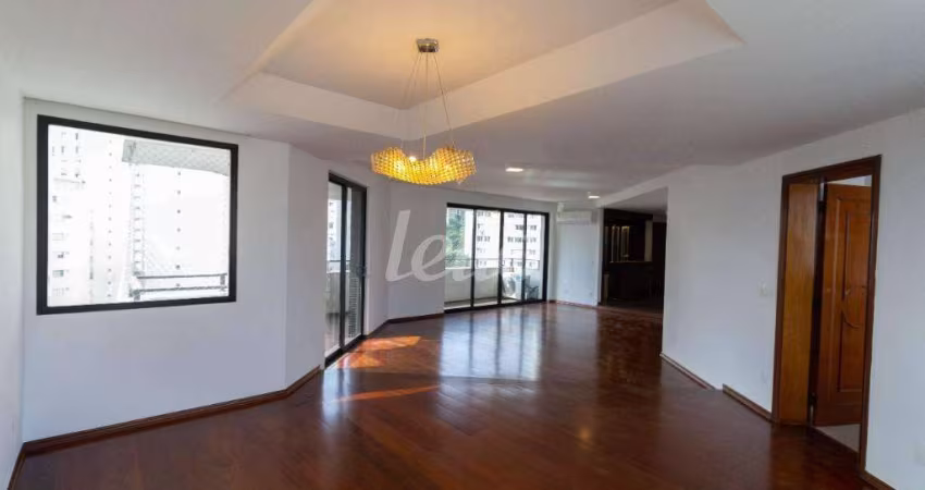 Apartamento com 4 quartos para alugar na Rua José Maria Lisboa, --, Jardim Paulista, São Paulo