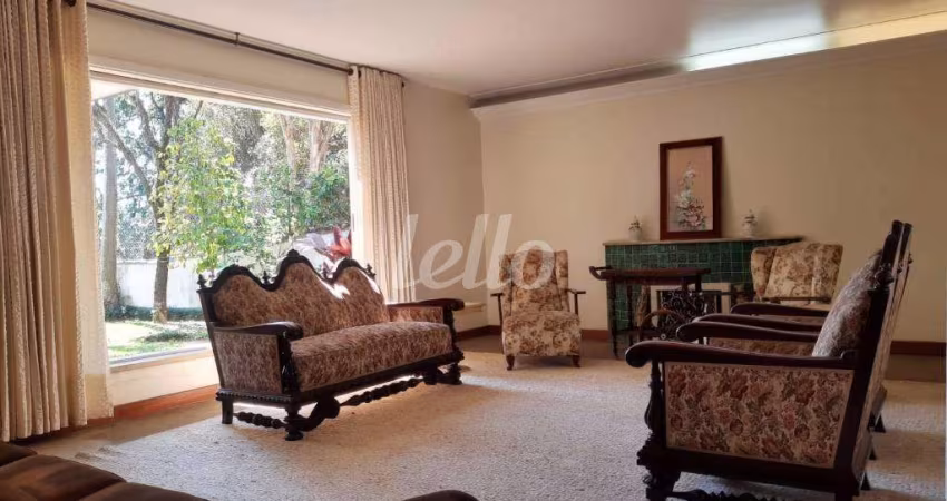 Casa comercial com 4 salas para alugar na Rua Minas Gerais, --, Higienópolis, São Paulo