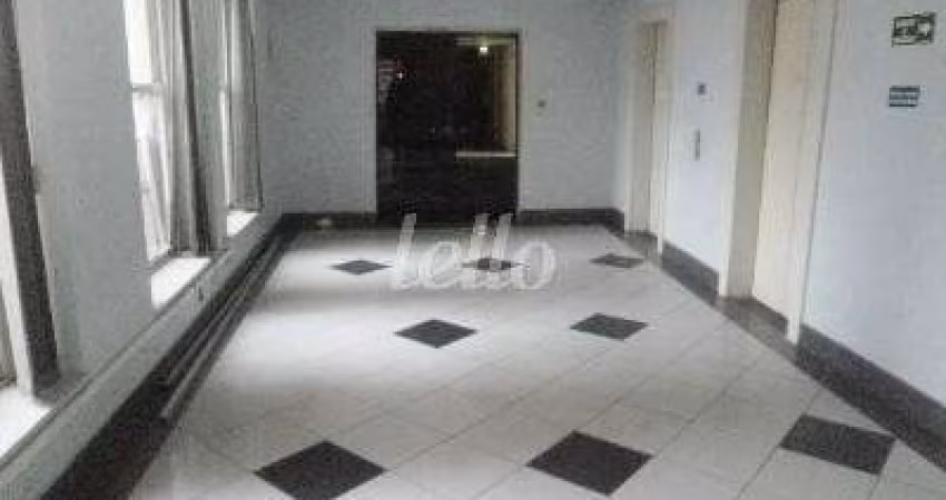 Sala comercial com 3 salas para alugar na Rua Sete de Abril, --, República, São Paulo