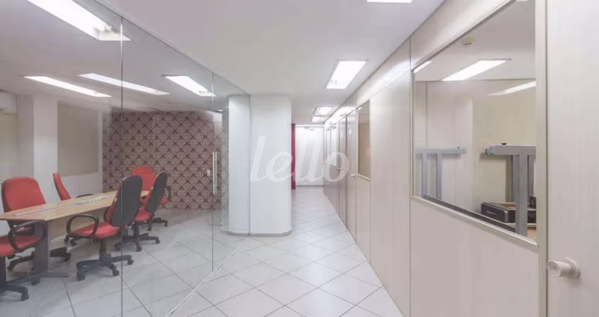 Sala comercial com 6 salas para alugar na Praça Dom José Gaspar, --, República, São Paulo