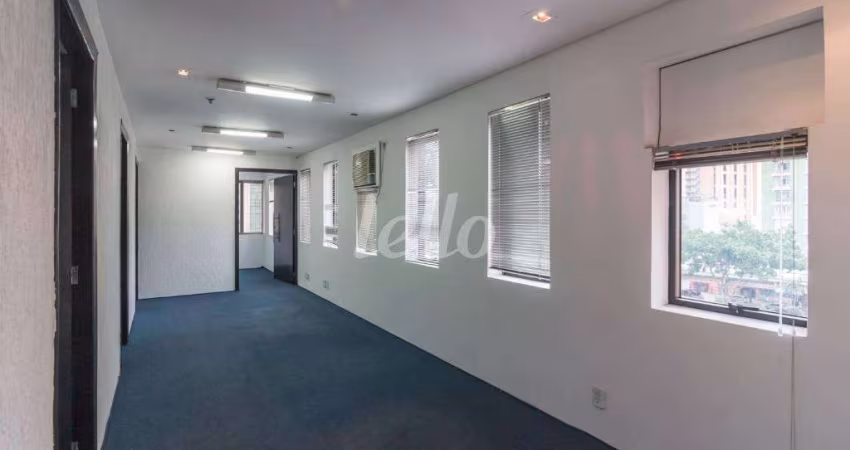 Sala comercial com 4 salas para alugar na Rua Doutor Albuquerque Lins, --, Santa Cecília, São Paulo