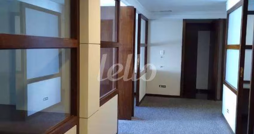 Sala comercial com 3 salas para alugar na Avenida Brigadeiro Faria Lima, --, Jardim Paulistano, São Paulo