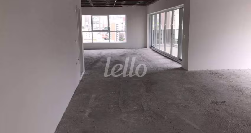 Sala comercial com 6 salas para alugar na Avenida Antártica, --, Água Branca, São Paulo