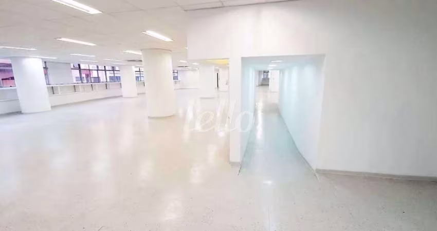 Sala comercial com 5 salas para alugar na Rua Pedro Américo, --, República, São Paulo